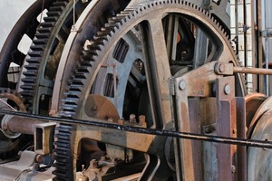  Zug bei Freiberg Herzog August Fundgrube – Fördermaschine vom Drei Brüder Schacht&nbsp; # Zug (a district of Freiberg): Herzog August Fundgrube mine – the winding gear of the Three Brothers shaft 