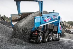  1 Typische Einsatzbereiche: Be- und Entladen von schweren und scharfen Gesteinen in Steinbrüchen und Minen • Typical working conditions: Loading and unloading of heavy and sharp rocks in quarries and mines 