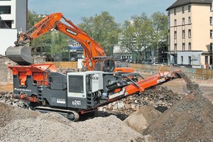  17 QJ241 Backenbrecher • QJ241 jaw crusher  