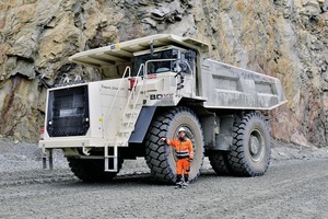  Der Starrrahmenkipper TR100 von Terex Trucks soll Straßenbaumaterial zur Tagebaukupfermine von Boliden transportieren • Terex Trucks’ rigid hauler TR100 to transport road materials in Boliden's open pit copper mine 