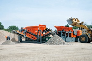  2	Durch das gute Zusammenspiel von Backenbrecher und Siebanlage kann aus Bauschutt hochwertiges Recyclingmaterial gewonnen werden • Thanks to the good interaction of jaw crusher and screen, high-quality recyclate can be obtained from demolition waste 