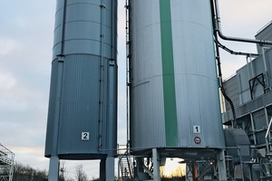  1	Aufstellung des neuen 400 m³ Silos neben dem BestandssiloSetting up the new 400 m³ silo next to the existing silo 