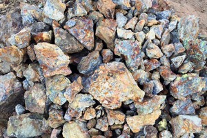  3 Galena ist das wichtigste Bleierz und besitzt eine sehr abrasive und damit hoch verschleißende Oberfläche • Galena is the most important ore of lead and a highly abrasive kind of rock 