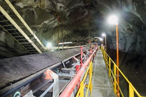  3	TAKRAF’s Untertage Massengutumschlagssystem in Indonesien besitzt eine Förderkapazität von 8000 mt/h EisenerzTAKRAF’s underground material handling system in Indonesia delivering 8000 mt/h of primary crushed ore 