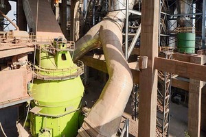  Eine LOESCHE Mühle Type LM 56.4 in Nallalingayapalli/Indien • A LOESCHE Mill Type LM 56.4 in Nallalingayapalli/India 