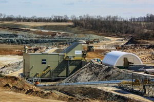  1	Die neue semi-mobile HAZEMAG-Brechanlage im New Windsor Steinbruch des LEHIGH-Zementwerksthe new semi-mobile HAZEMAG crushing plant at the New Windsor Quarry of LEHIGH´s Cement Plant 