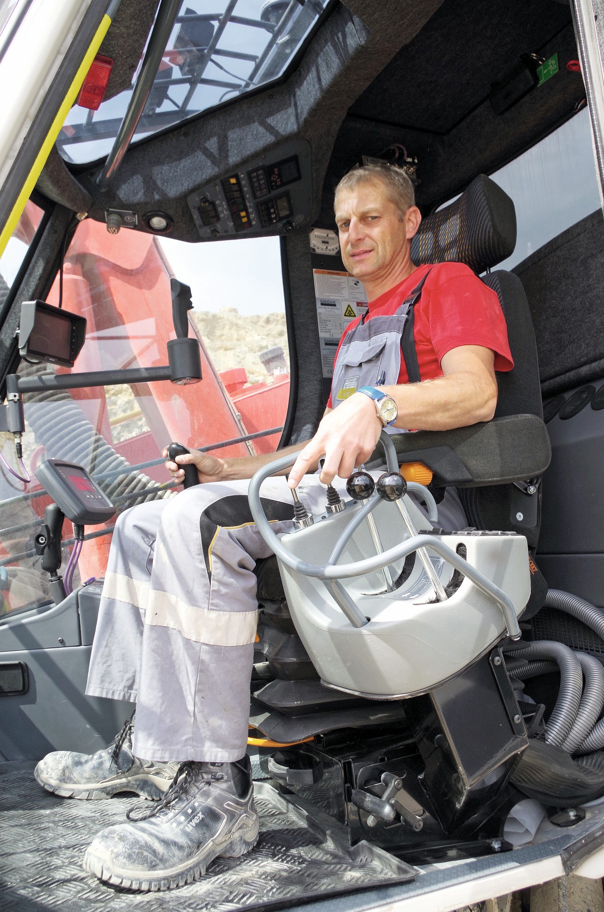 Sandvik drill rig technology in operation at the mining of shell ...