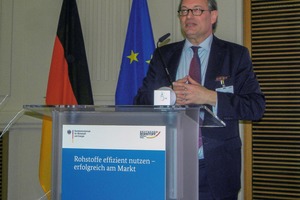  Prof. Dr. Martin Faulstich 