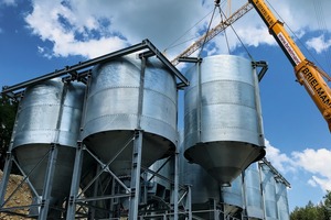  2 Bau der neuen Siloanlage • Installation of a new silo facility 