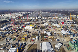  Gigantische Zahlen: 614&nbsp;000&nbsp;m² Fläche, 3700&nbsp;Aussteller und 600&nbsp;000&nbsp;erwartete Besucher 