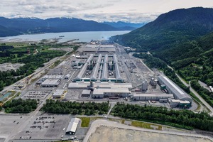  <div class="bildtext">1 Aluminiumschmelzofen BC Works in Kanada • Aluminum smelting furnace BC Works in Canada</div> 