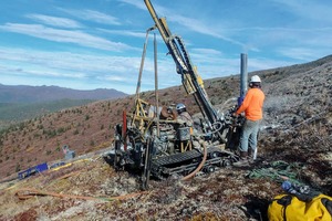  14 Erkundungsbohrung im Yukon Distrikt • Exploration drilling in the Yukon district 