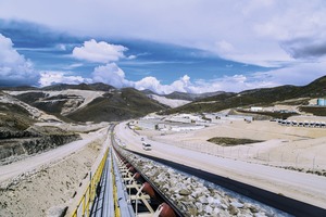  2 Seit 2010 hat thyssenkrupp bereits sieben Projekte ähnlicher Größenordnung mit getriebelosen Langstrecken-Bandanlagen realisiertSince 2010, thyssenkrupp has already realized seven projects of similar size with gearless long distance overland conveyors 