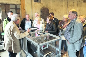  2 Pünktlich zur 25. Jubiläumsfeier konnte der neue gebaute Magnetscheider in Funktion gezeigt werden In time for the 25th anniversary celebrations, the newly built magnetic separator could be demonstrated in action  