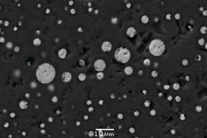  7 Struktur der Silikatschmelze: Phosphat - Fluorid - Tropfen im Silikatglas # Structure of the silicate melt: phosphate-fluoride droplets in silicate glass 
