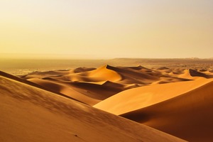  Sand, soweit das Auge reicht • Sand, as far as the eye can see 