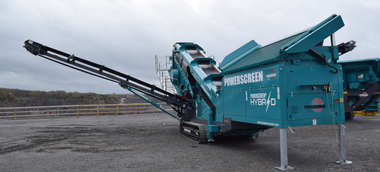   Powerscreen<sup>®</sup> Chieftain™ 1700X hybrid screen   