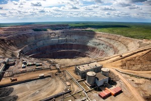  19 Diamantenmine International • International diamond mine  