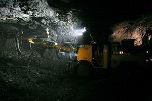  13 Kupferpyritabbau in der Gaisky UntertagemineCopper pyrite mining in the Gaisky underground mine 