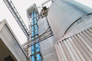  AUMUND Becherwerk • AUMUND Bucket Elevator 