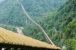  2 Sichuan project: The troughed belt conveyor runs through rough terrain and over instable ground 