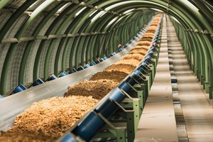  3 Sichuan project: View of the enclosed conveyor flight in the area of the bridge 