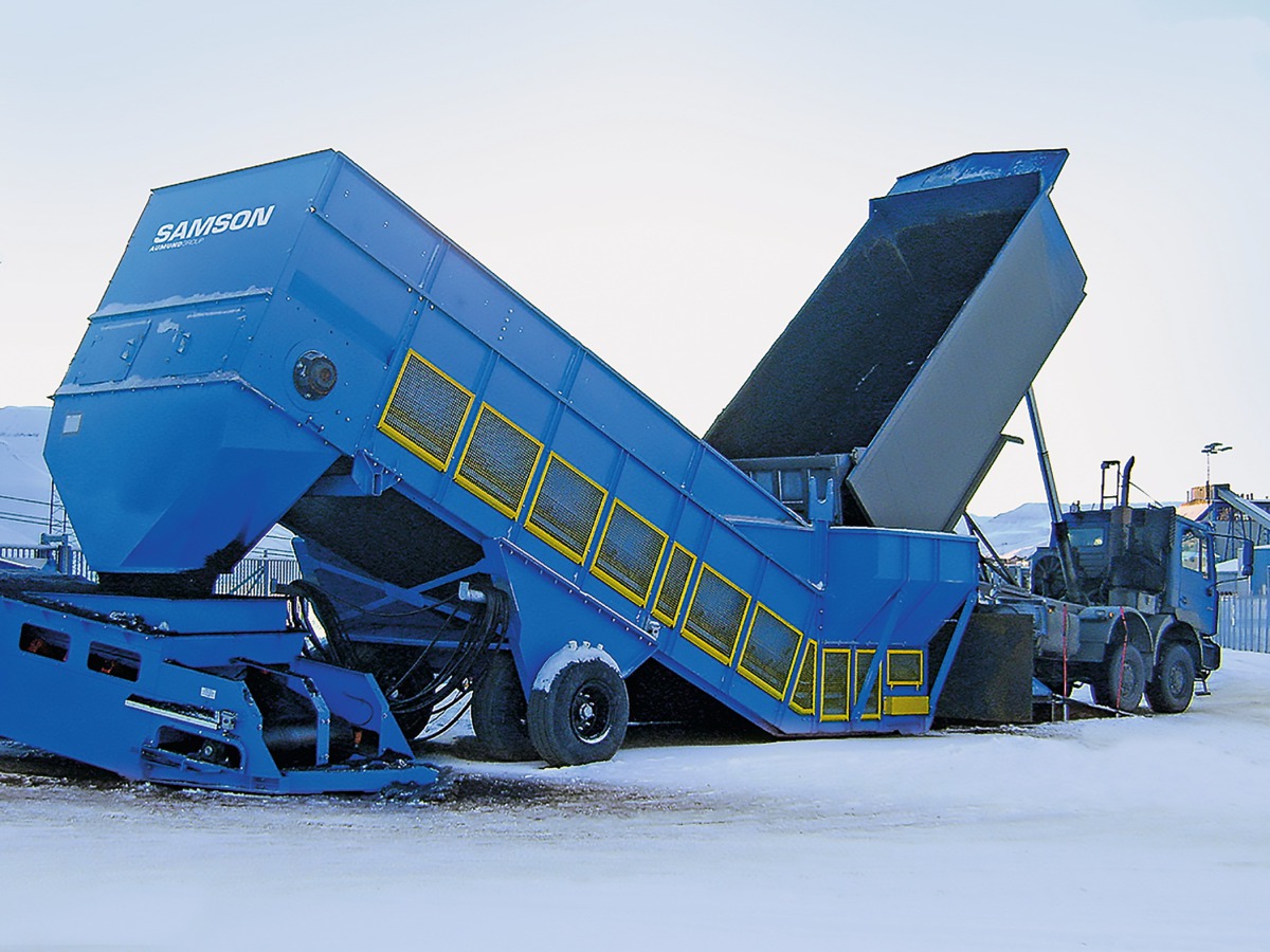Mobile Material Feeder Type Samson Power Durability Mineral Processing