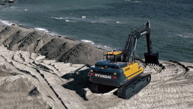 Hyundai Launches Its New Crawler Excavator The Hx300al Mineral Processing