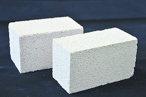  3 Aerated concrete of brick (rear), aerated concrete of sand-lime brick (front) 