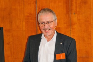  21 Dr. Mathias Trojosky 