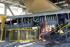  11 In a Peruvian mine a total of 5&nbsp;conveyor belt transfers were converted to AirScrape 