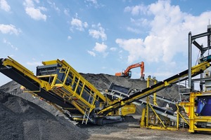  2 Keestrack C6e classifier in closed circuit with the primary and secondary roller crusher 