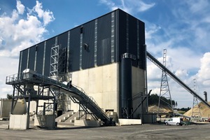  1 The new gravel plant in Farvagny near Fribourg&nbsp;– metering unit with lorry loading station in the foreground 