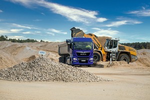  <div class="bildtext">1 Waiting times are significantly reduced, as all data from the truck is immediately transmitted to the wheel loader operator</div> 
