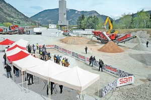  The extensive testing area at the MFL plant in Liezen offered plenty of space for meaningful live demos of the new SBM mobile crushers 