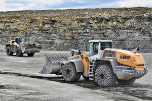  3 Load-and-carry operation using Liebherr L&nbsp;586&nbsp;XPower® wheel loaders in Rinsche gravel plant 