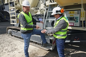  2 Nearly square fireclay blocks pass through the crushing process via Metso Outotec's LT106 crushing plant 