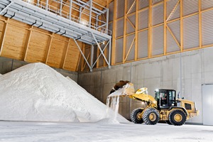  The salt produced by CIECH in Staßfurt is the starting material for a wide range of products used in the processing of foodstuffs, in the pharmaceutical industry, in water treatment and softening, as a cleaning agent in dishwashers, and as salt for chemical use in various industrial processes 