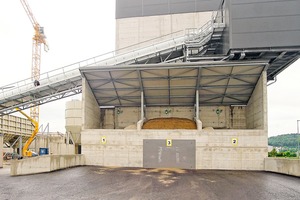  The three wheel loader feeding units for stockpile material are extracted underground to both mixing lines 