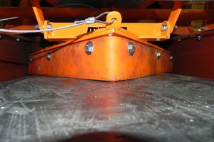  1 The V-Plow HD hub mounts can be welded or bolted to the hanger bars 