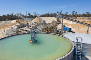  4 Etwa 90&nbsp;% des während des Waschprozesses verwendeten Wassers wird recycelt  