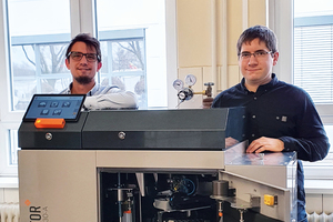  <div class="bildtext">M. Eng. Oliver Born (left), since November 2019, and B. Eng. Marc Schumacher (right), at SIEBTECHNIK TEMA since March 2018, have been in charge of the BULKINSPECTOR project from the beginning (early 2020). Oliver Born is responsible for the development of the programming, Marc Schumacher for the constructive elaboration</div> 