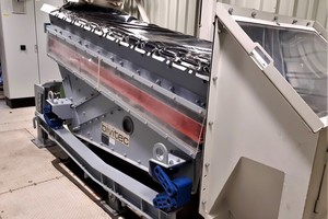  5 BIVITEC-Versuchsmaschine mit linearer Grundschwingung im Technikum bei Binder+Co 