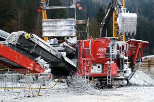  3	Ein JAWMAX 300 im vollelektrischen Recyclingeinsatz 