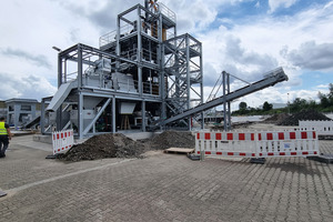  7	This container-based processing plant, consisting of 12 container units, comprises all critical equipment requested for a high efficiency recycling of minerals 