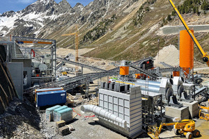  4	Die Kernaufbereitungsanlage in der Übersicht mit Blick in den Stauraum 