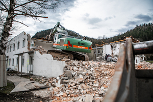  2	Building and industrial demolition: special complete service from the professionals without borders to the turnkey excavation pit 