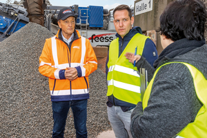  1	In conversation: Walter Feess, Michell Blasczyk (Wirtgen Germany), Claudia Hizman (Kleemann) 