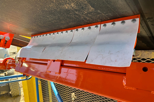  5	Slick heavy duty deflector shields improve performance from wet applications that experience buildup 