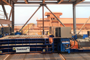  2	In secondary crushers from the X-TREME series, the disengaging safety clutch is located under the orange cover between the motor and gearbox 